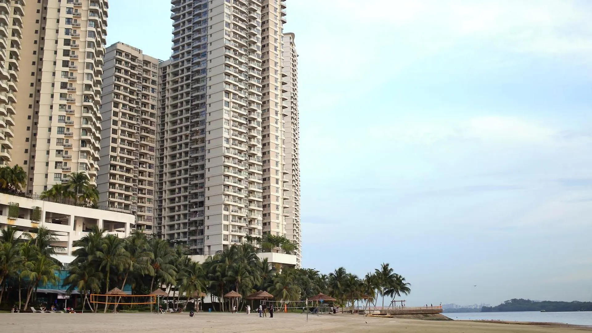 Kid-Loving Poolside Haven - 2Br - Netflix - Games Apartamento Johor Bahru