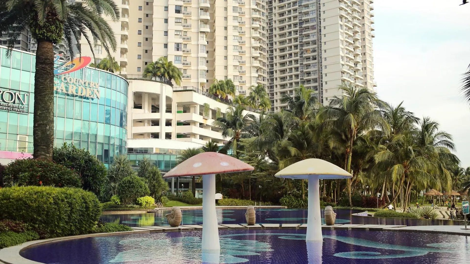 Kid-Loving Poolside Haven - 2Br - Netflix - Games Apartamento Johor Bahru