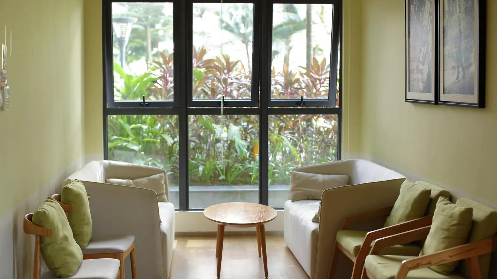 Kid-Loving Poolside Haven - 2Br - Netflix - Games Apartment Johor Bahru